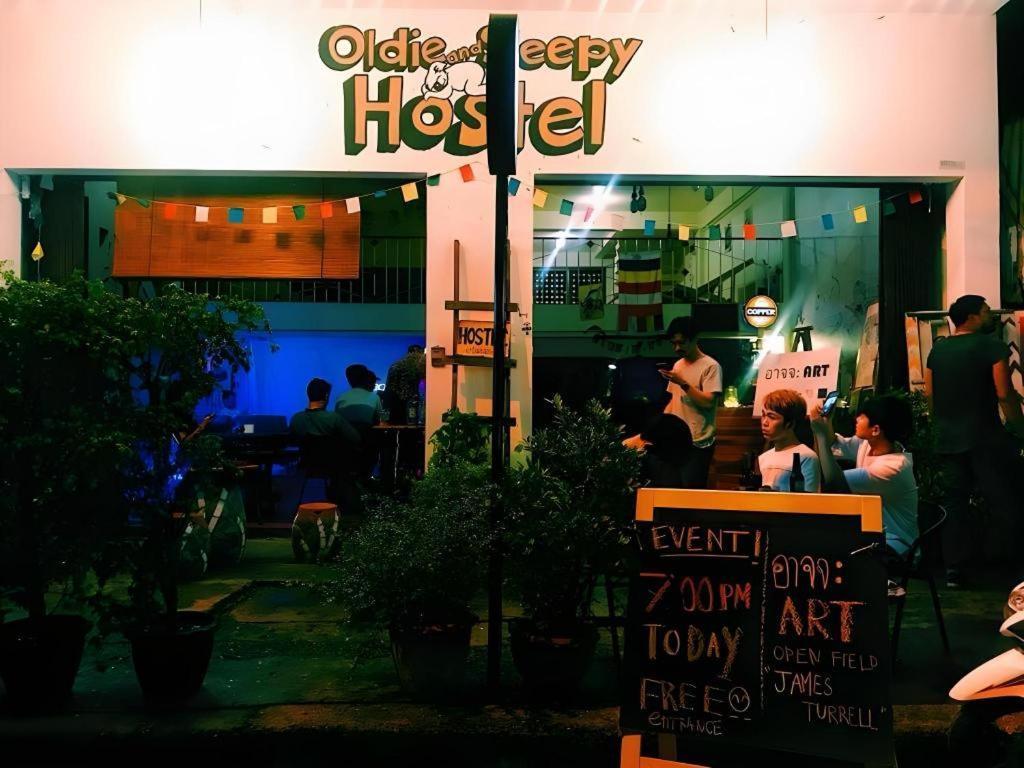 Oldie And Sleepy Hostel Udon Thani Exteriér fotografie